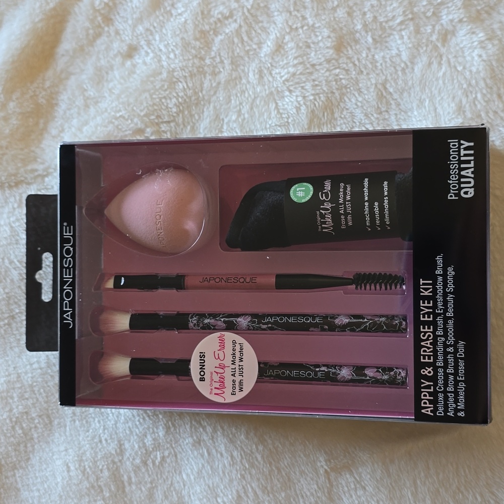 Japonesque Apply and‎ Erase Eye Kit NWT